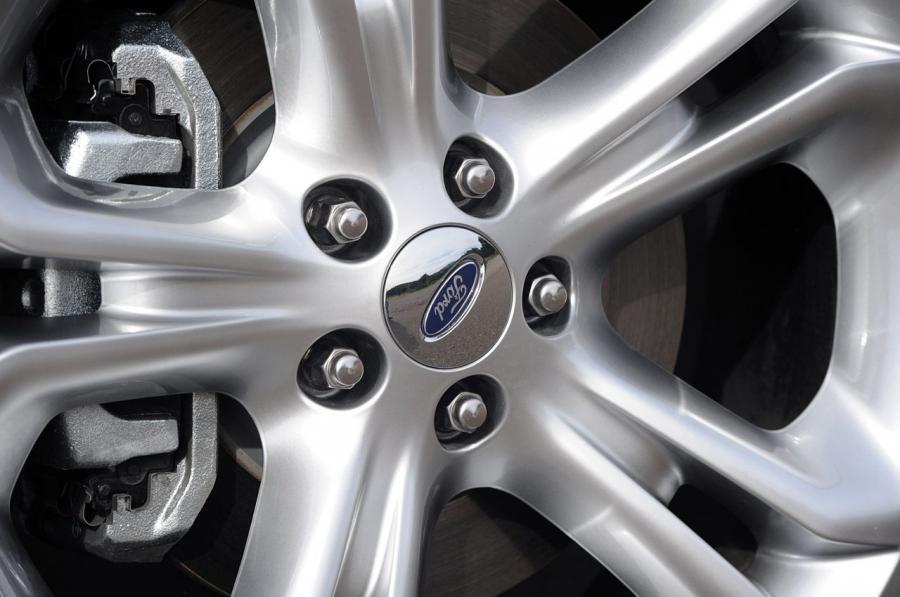  Ford Explorer 2011 года  (фото 40 из 174)